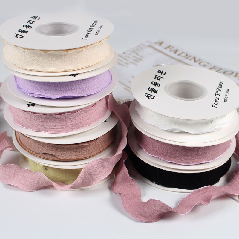 SP-fish-tail shaped ribbon，pleated shaped ribbon，wavy-edge organza ribbon，fresh flower packaging materials，bouquet ribbon