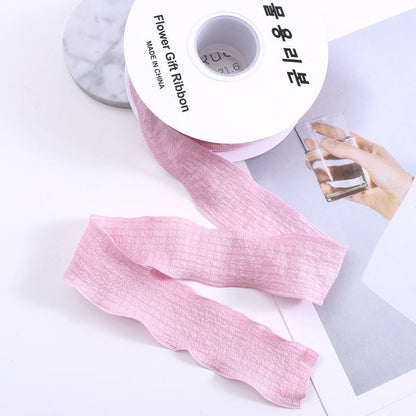 SP-fish-tail shaped ribbon，pleated shaped ribbon，wavy-edge organza ribbon，fresh flower packaging materials，bouquet ribbon