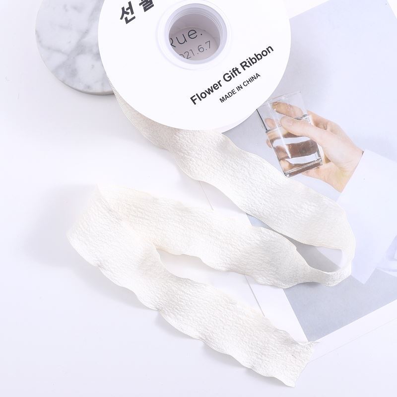 SP-fish-tail shaped ribbon，pleated shaped ribbon，wavy-edge organza ribbon，fresh flower packaging materials，bouquet ribbon