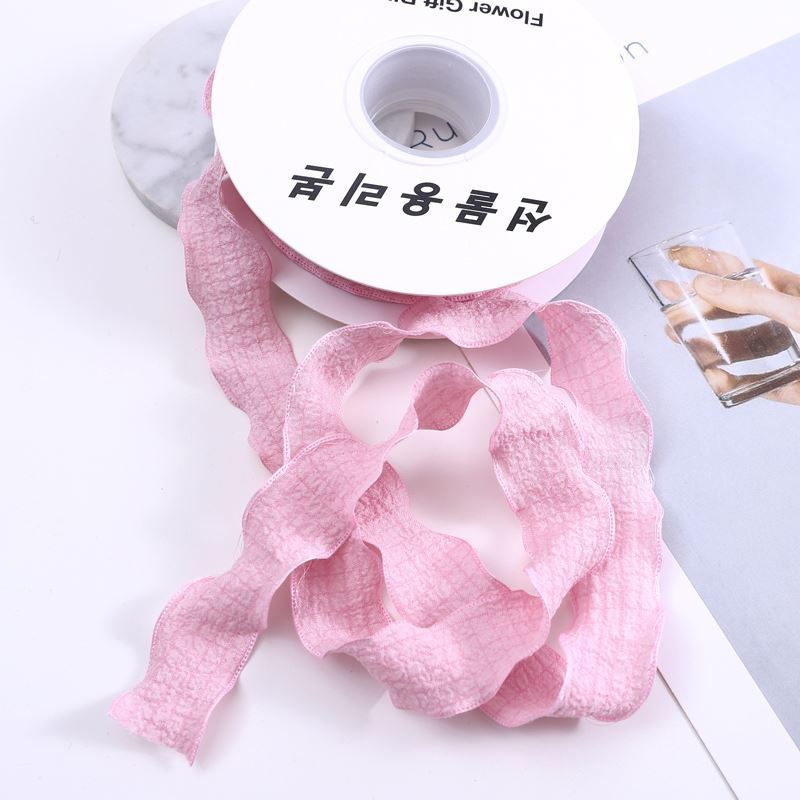 SP-fish-tail shaped ribbon，pleated shaped ribbon，wavy-edge organza ribbon，fresh flower packaging materials，bouquet ribbon