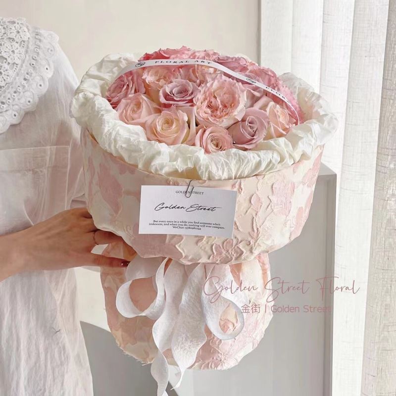 SP-fish-tail shaped ribbon，pleated shaped ribbon，wavy-edge organza ribbon，fresh flower packaging materials，bouquet ribbon