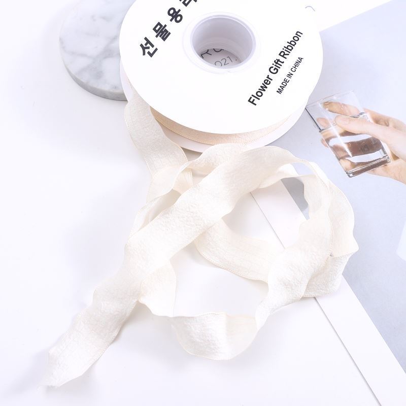 SP-fish-tail shaped ribbon，pleated shaped ribbon，wavy-edge organza ribbon，fresh flower packaging materials，bouquet ribbon