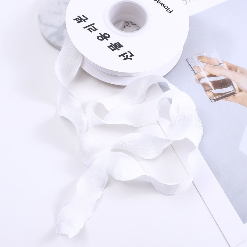 SP-fish-tail shaped ribbon，pleated shaped ribbon，wavy-edge organza ribbon，fresh flower packaging materials，bouquet ribbon